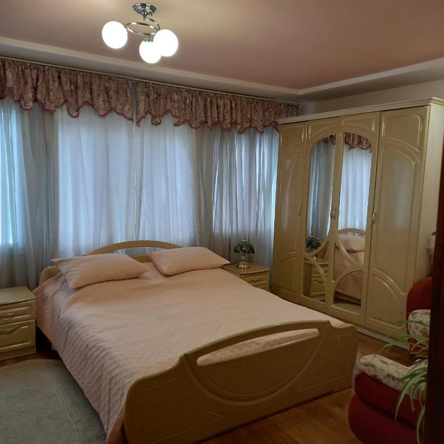 Лаванда Jaremče Esterno foto